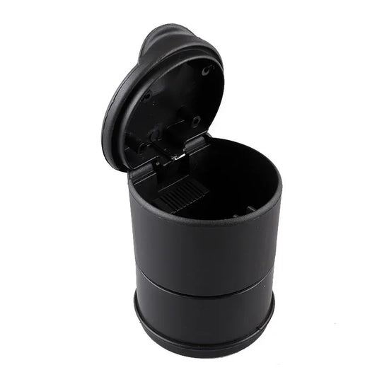 Car ashtray large capacity, convenient, compact and does not take up much space, so the car can be suitable for all models.