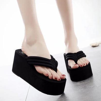 2025 flip flops for women, thick bottom, anti slip, wear-resistant, fashionable, versatile, women's outdoor cool slippers