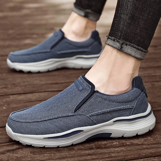 Casual Shoes, Canvas Shoes, Men's One-foot Thick-soled Lazy Shoes, Anti-slip and Wear-resistant Men's Oversized Cloth Shoes