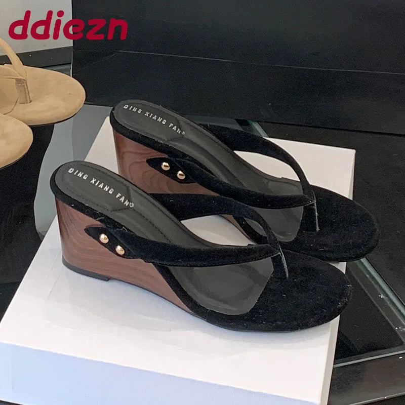 Female Flip flops Footwear Ladies Wedges Slippers Shoes New In 2025 Fashion Round Toe Women Heeled Sandals Slippers Shoes