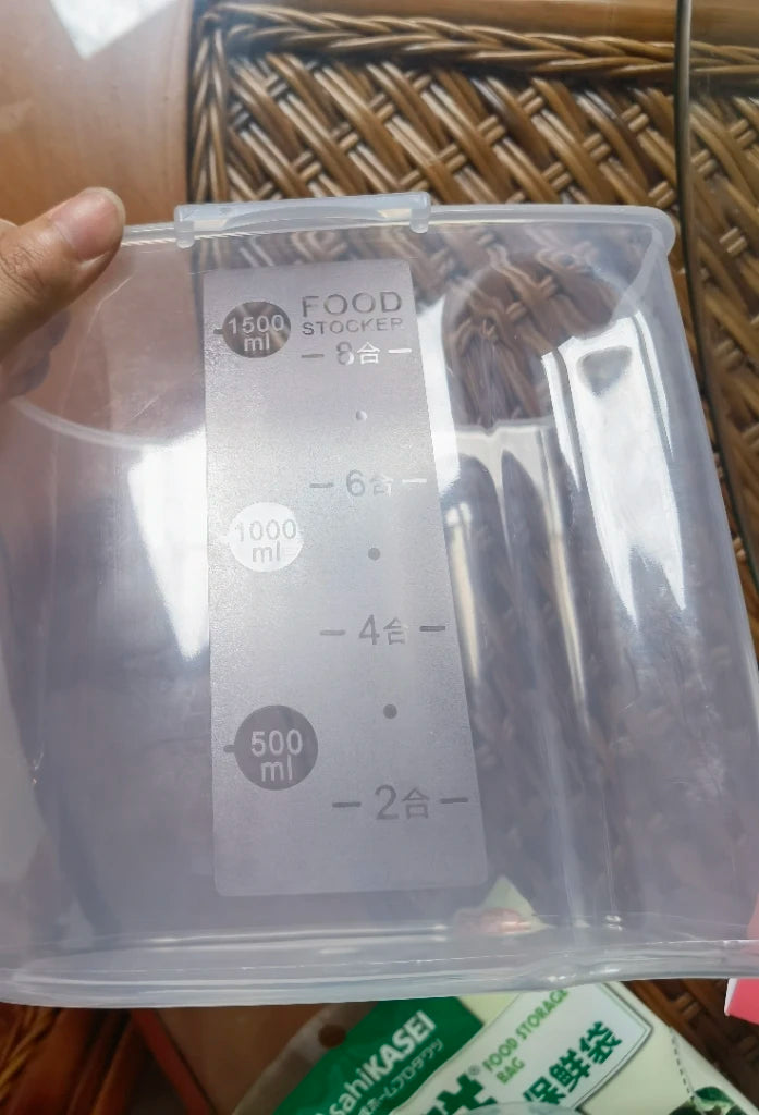 Dog Food Box Cat Food Storage Cat Feeder Bucket Pet Feed Container Food Storage Barrel Pet Food Container Airtight Sealing Box