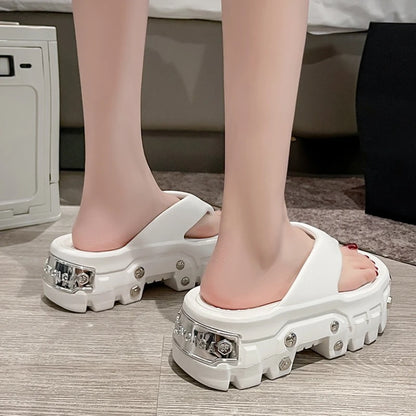 Woman flip flops Punk Design Shoes 2025 trend Casual Platform Sandals non-slip Outdoor slippers Unique features Flat Slides