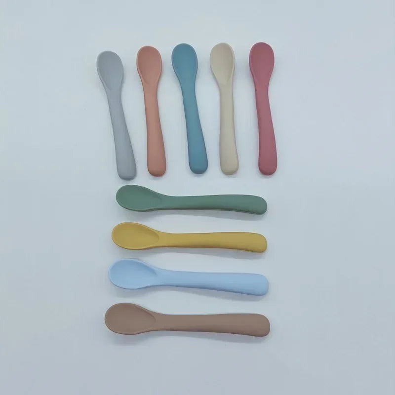 Silicone Baby Learn To Eat Spoon Small Curved Spoon Soft Rubber Feeding Silicone Cutlery Baby Training Spoon