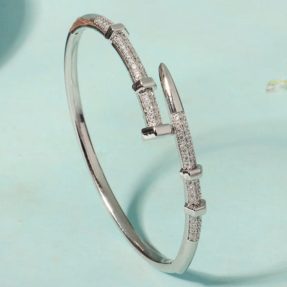 Classic Stainless Steel Woman's Nail Bracelet Europe and the United States Popular Bracelets Sparkling Zircon Bangle As A Gift