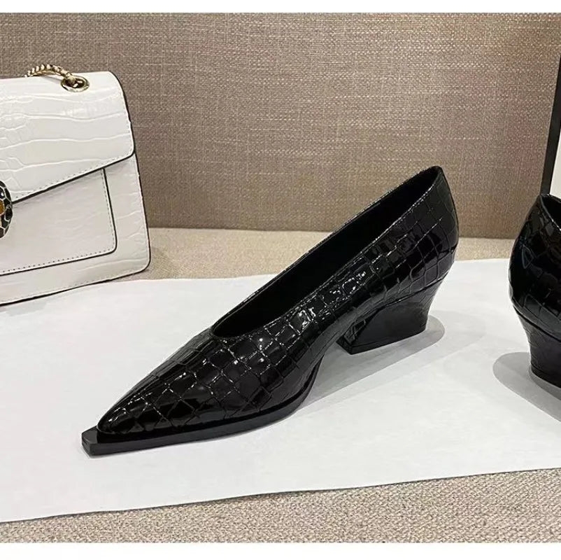Fashionable Crocodile Leather Office Shoes 2024 Women's Simple Patent Leather Shallow High Heels Pointed Toe Women's High Heels