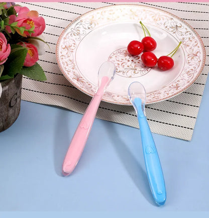 1pcs Soft Silicone Spoon Set Baby Stars Tableware Learning Training Spoon Children's Feeding Reborn Silicone Safe Utensils