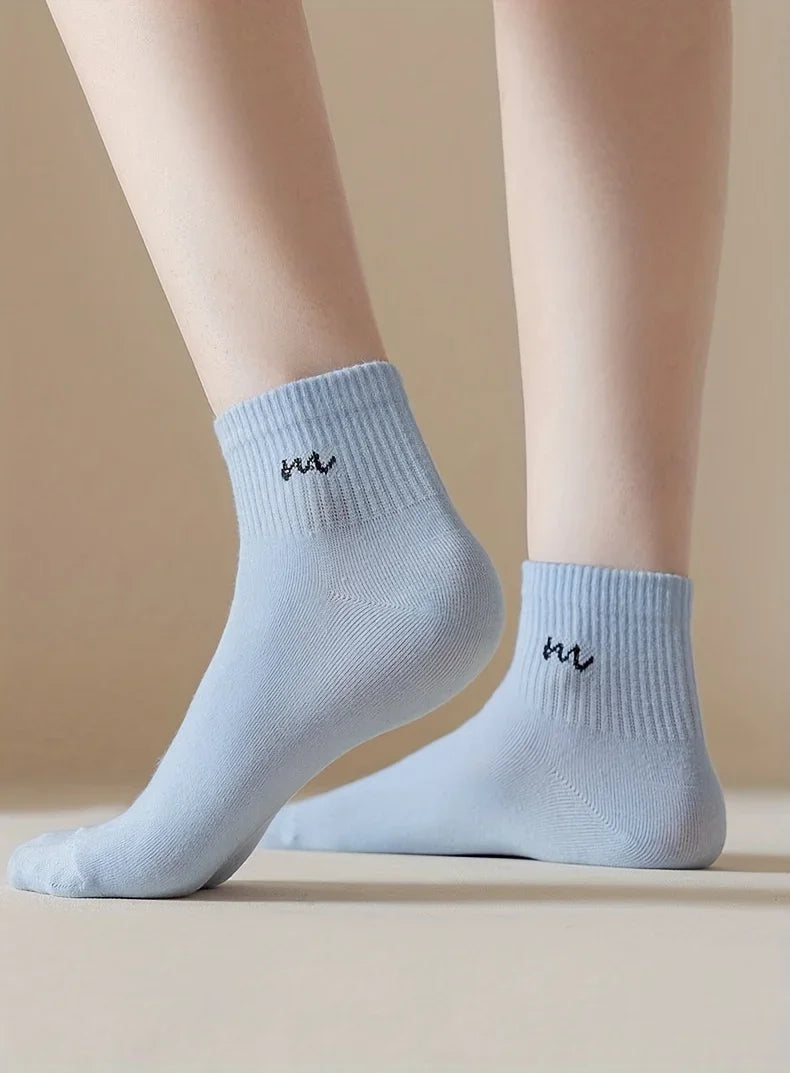 5 pairs of short sports socks for one sale, comfortable and breathable short socks sock
