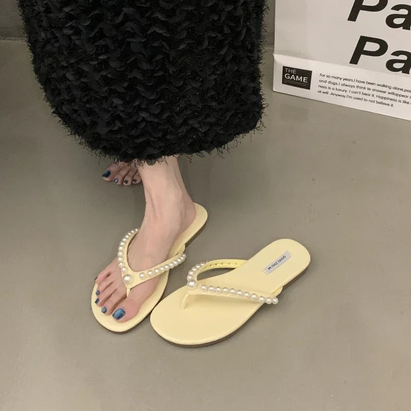 Woman Fashion Flip Flops 2025 Summer New Korean Style Soft Bottom Anti-slippery Versatile Princess Beading Simple Beach Slippers