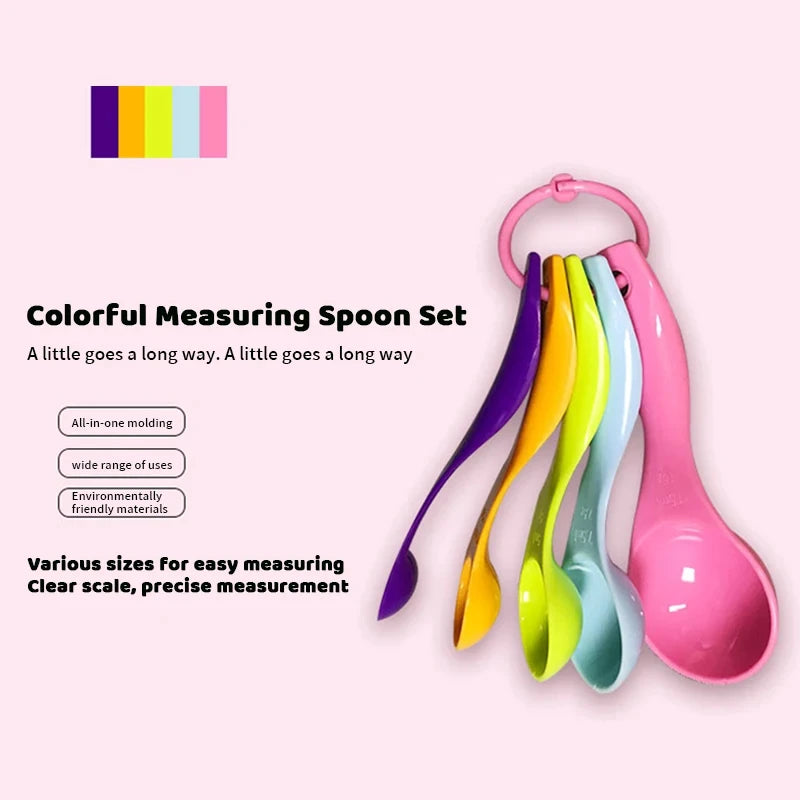 Infant Baby Squeezing Feeding Spoon Baby Silicone Baby Feeding Vegetable Fruit Bottle Baby Dish Scale spoon & hand towel set