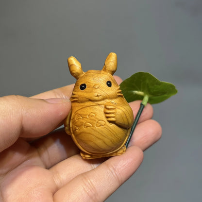 Adorable Handcrafted Oak Wood Cat Sculpture - Artisan-Crafted Detailing, Perfect Miniature Car Decor