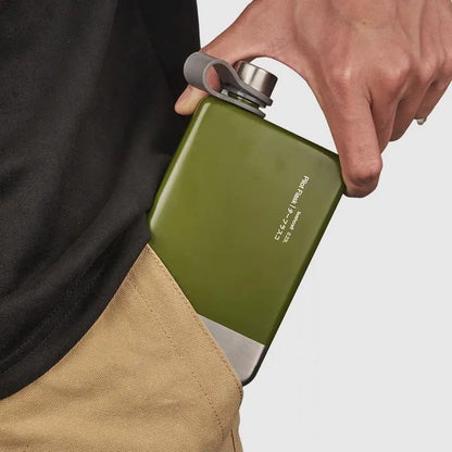 Flat Water Bottles For Travel Leakproof Compact Water Bottle Stainless Steel Reusable Liquor Containers For Beer Beverage Drinks