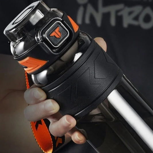 Sports Water Cup  Summer New Product: Large-Capacity Sports Water Cup  Student Straw Cup  One-Click Pop-Up Lid Plastic Cup