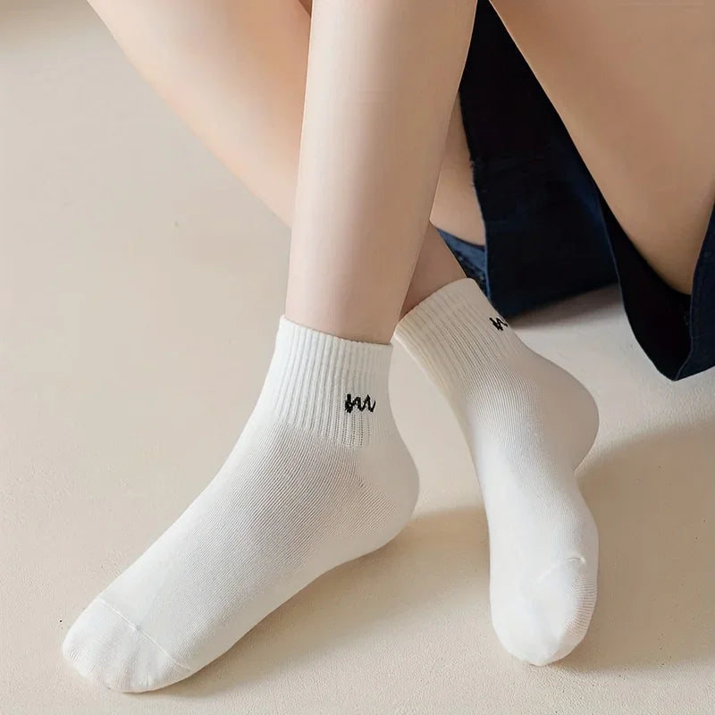 5 pairs of short sports socks for one sale, comfortable and breathable short socks sock