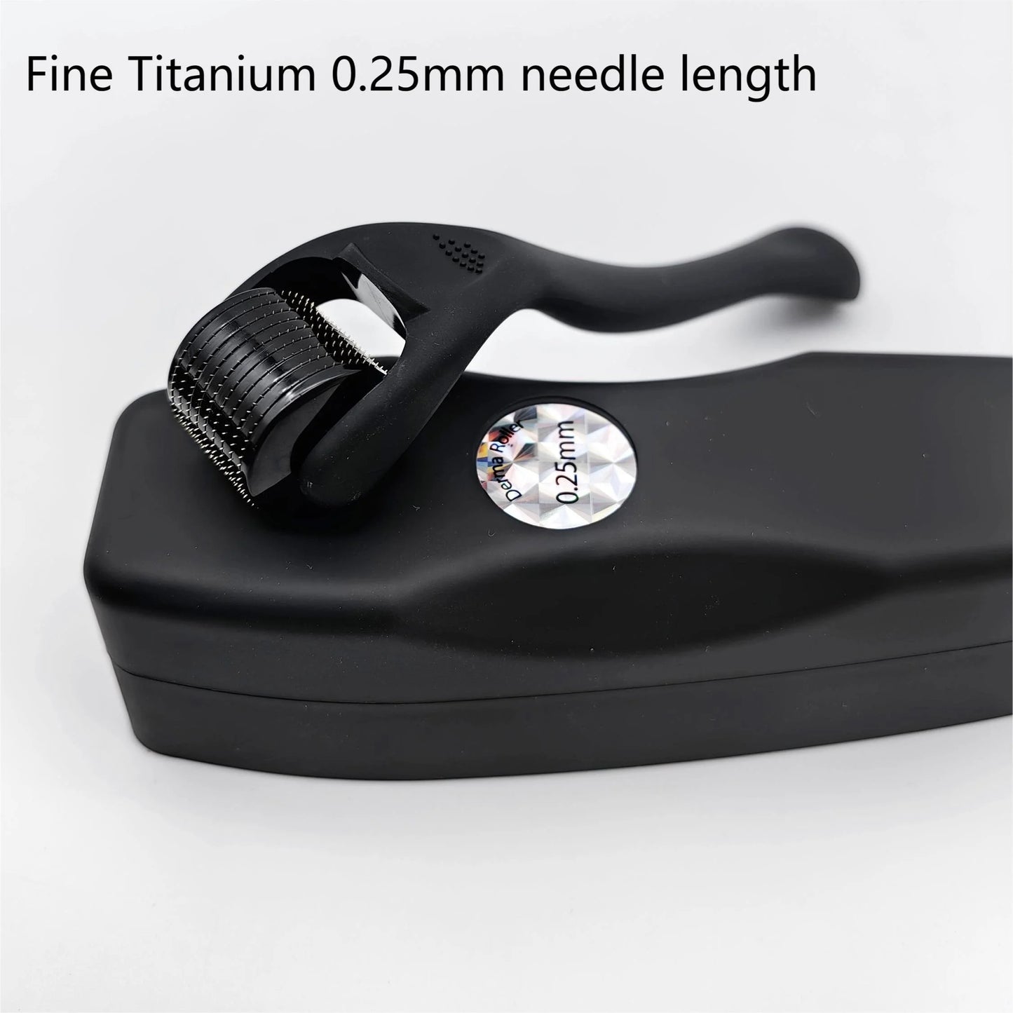 0.25mm Titanium 540 Microneedle Derma Roller for Face Hair Beard Matte Black Handle 540 Microneedle Roller
