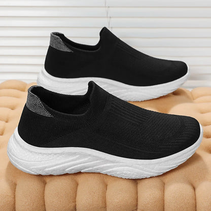 Women's shoes are lightweight, breathable, and casual sports shoes for summer. They are soft and come with free shipping