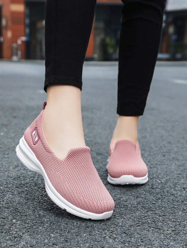 Women Vulcanized Shoes High Quality Sneakers Slip on Flats Men Loafers Breathable Mesh Walking Sneakers Women Sneakers