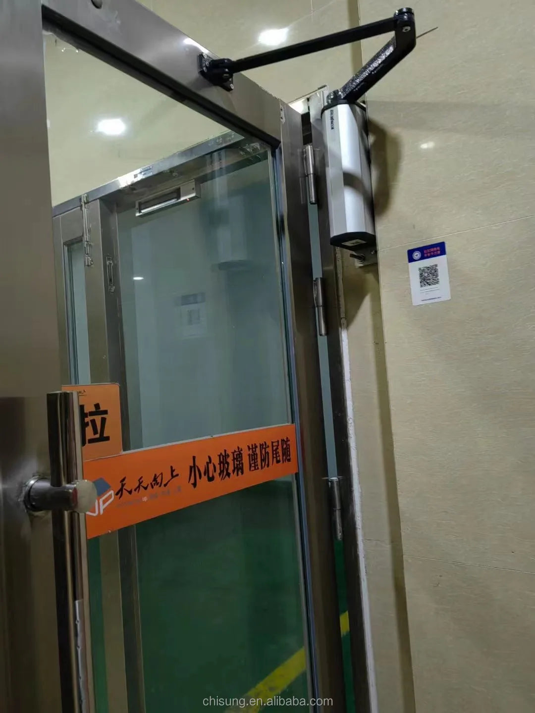 Popular Small Electric Swing Automatic Door Closer No Need Hand Side Mount Garage Door Opener For Home Courtyard Or Community