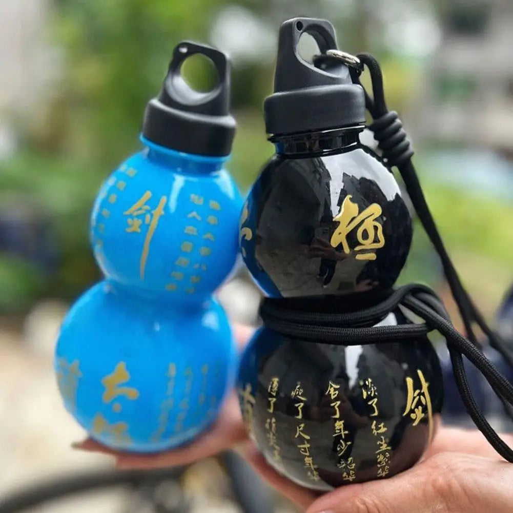 Retro Style Gourd Water Bottle 750ml Large Capacity Fitness Bottle Outdoor Hydration Gourd Bottle Traditional Water Cup Design