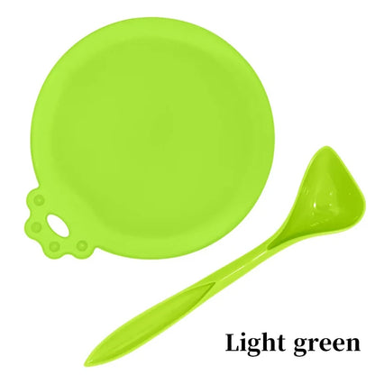 2sets Random Color Silicone Pet Can Lid Reusable Food Storage Keep Fresh Tin Cover Cats Dogs Food Health Supplies Lid and spoon