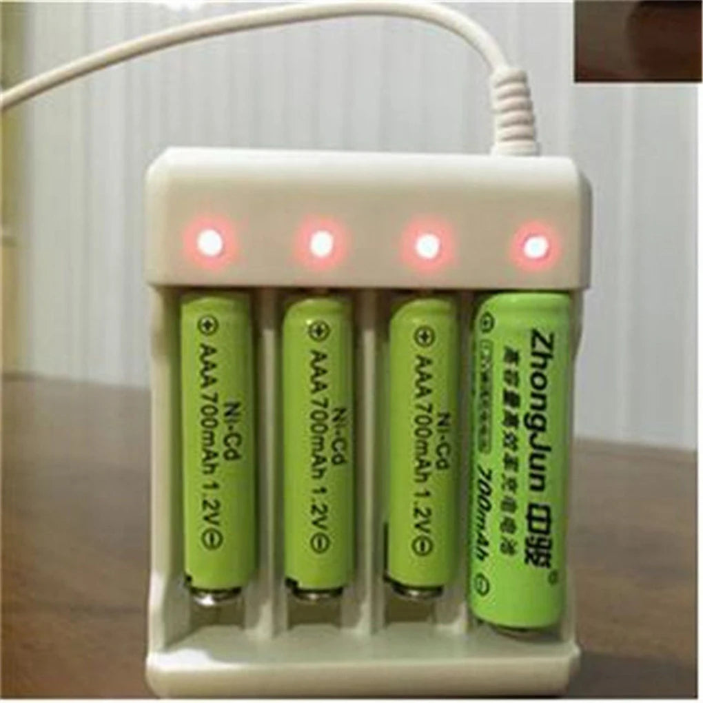 New high-speed USB 3/4 slot fast rechargeable battery charger short circuit protection AAA and AA rechargeable battery station