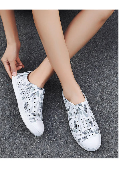 Kid Boy Girl Garden Cave Shoe Child Sandal Women Garden Sandals Graffiti Diy Casual Outdoor EVA Beach Summer Sandal Holey Shoes