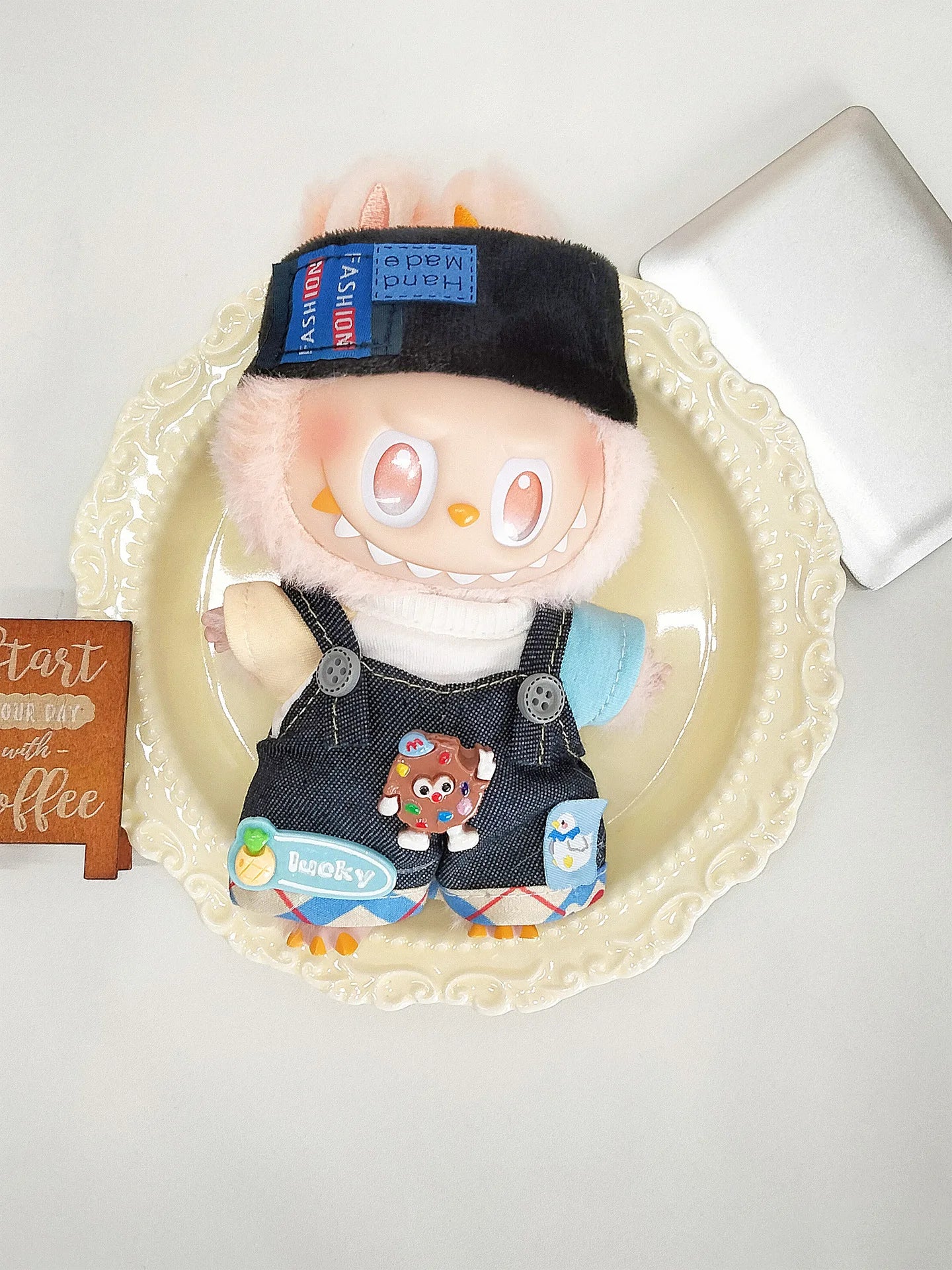 Labubu's Third-generation Baby Clothes, Labubu 3.0 Baby Clothes, Sitting Party Clothes, Blind Box Clothes, 17cm