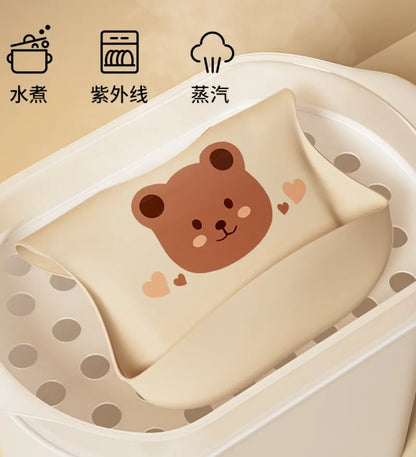 Children's Saliva Feeding Bib Cute Cartoon Baby Bib Waterproof and Adjustable Soft Silicone Bib Baby Feeding Accessories Bibs