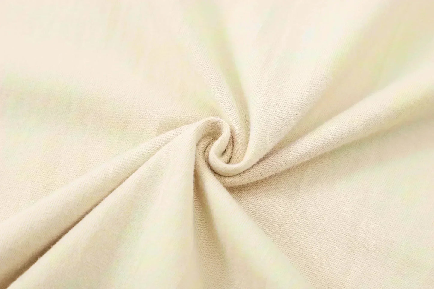 Short-sleeved T-shirts for men are a trendy summer fashion choice, featuring loose and casual prints from trendy brands