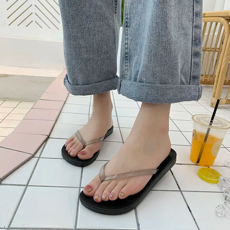 Flip-flops female students Korean version outer wear fashion flat bottom non-slip splint sandals clip-on beach slippers sandals