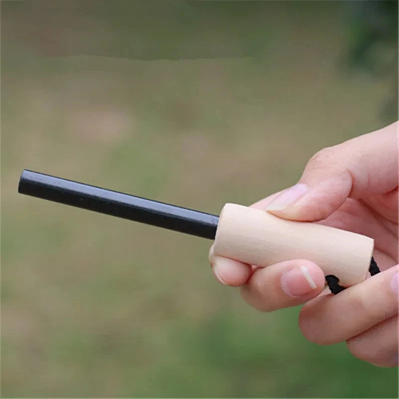 Outdoor flint camping equipment, wilderness survival tools, firearms, round wooden handles, torches, cigarette accessories tool