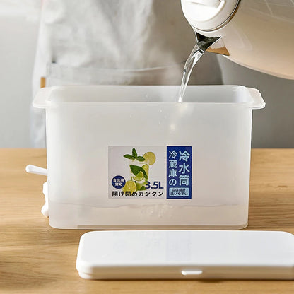 1.8L Water Kettle With Faucet Beverage Dispenser Cold Juice Lemonade Drinks Bucket Liquid Storage Tank Outdoor Fridge Organizers