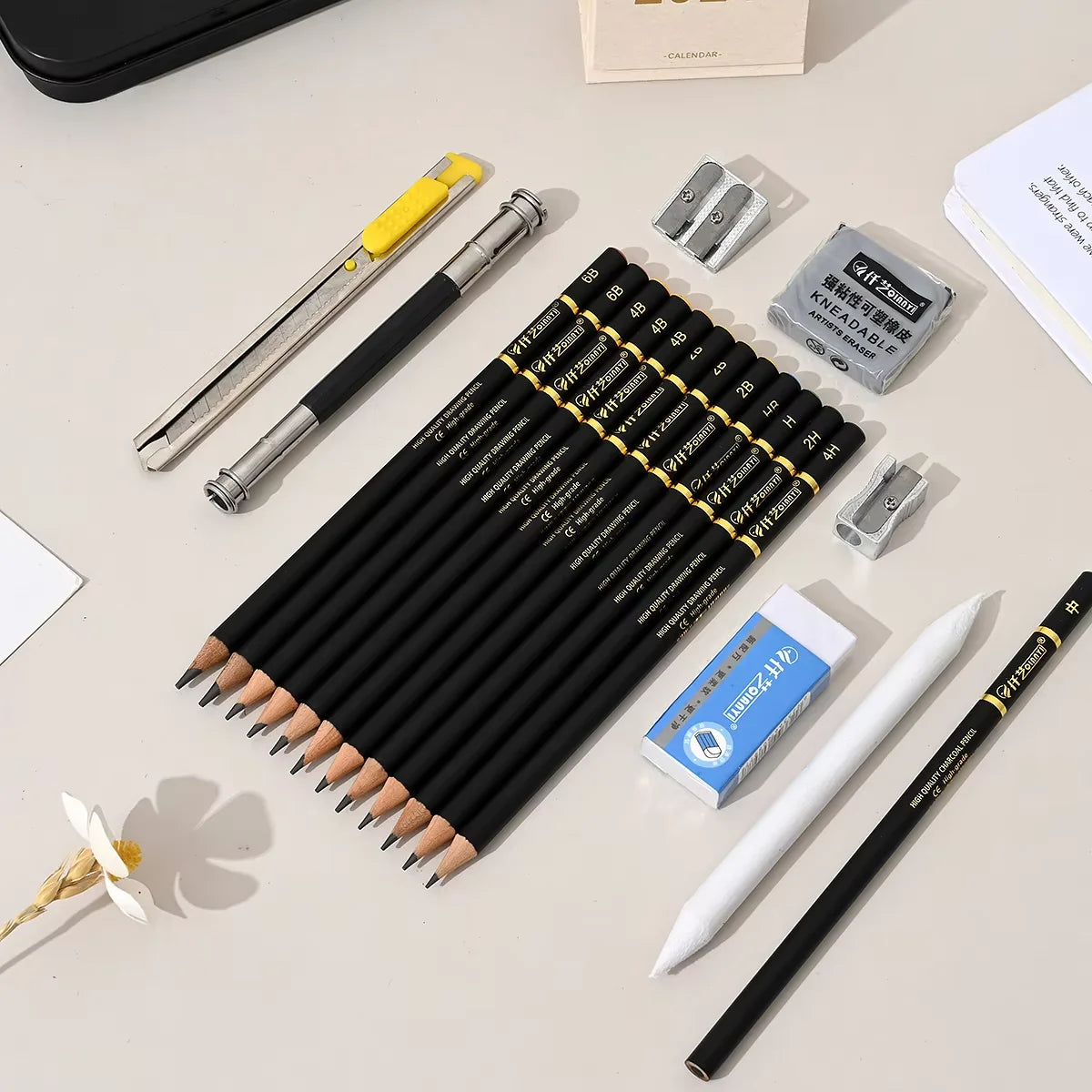31 Pcs Painting Set Sketch Set,Metal Box Packaging,Professional Art Supplies, Including Graphite Pencils,Charcoal Pencils,Blend
