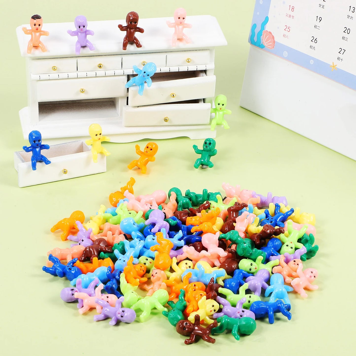 100 Pcs Mini Babies Plastic Baby Figurines Novelty Toys Party Favor Supplies Decorations Dollhouse Accessories Electronic