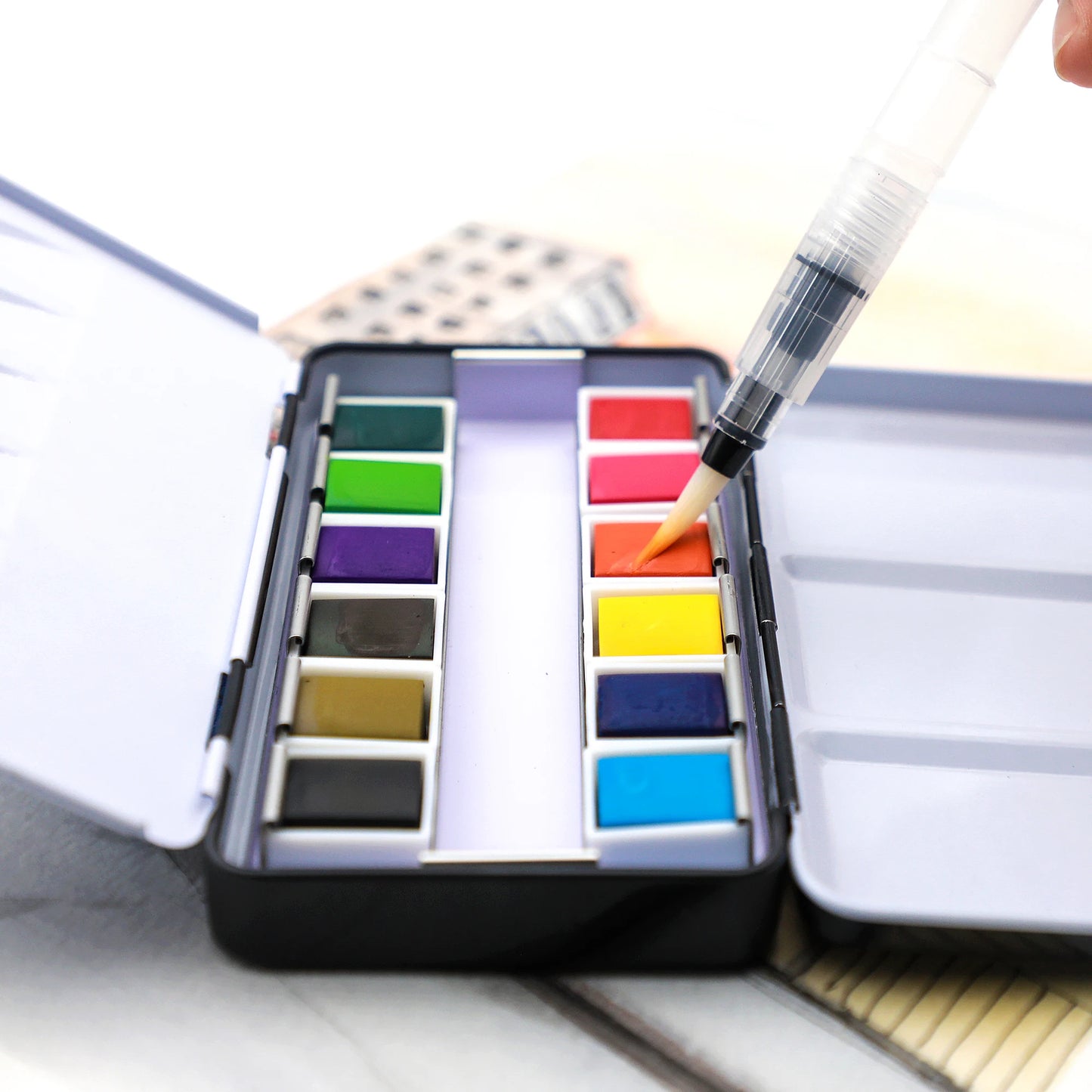 Artecho NEW Art Supplies Paint Set Tin Box Palette Solid Watercolor Set With 12 Essential Colors