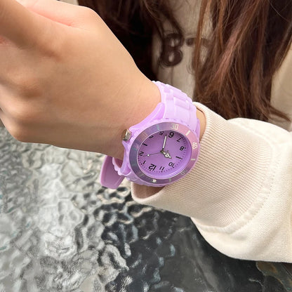 Fashion Casual Watches Silicone Lady Quartz Watch Student Female Classic Vintage Clock Electronic Student Couple WristWatches
