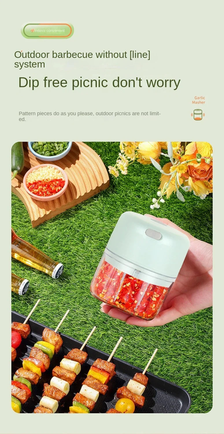 Electric Garlic Chopper Portable Veggie Chopper with 100 ml Spoon Garlic Grinder Masher Onion Chopper Blender to Vegetable