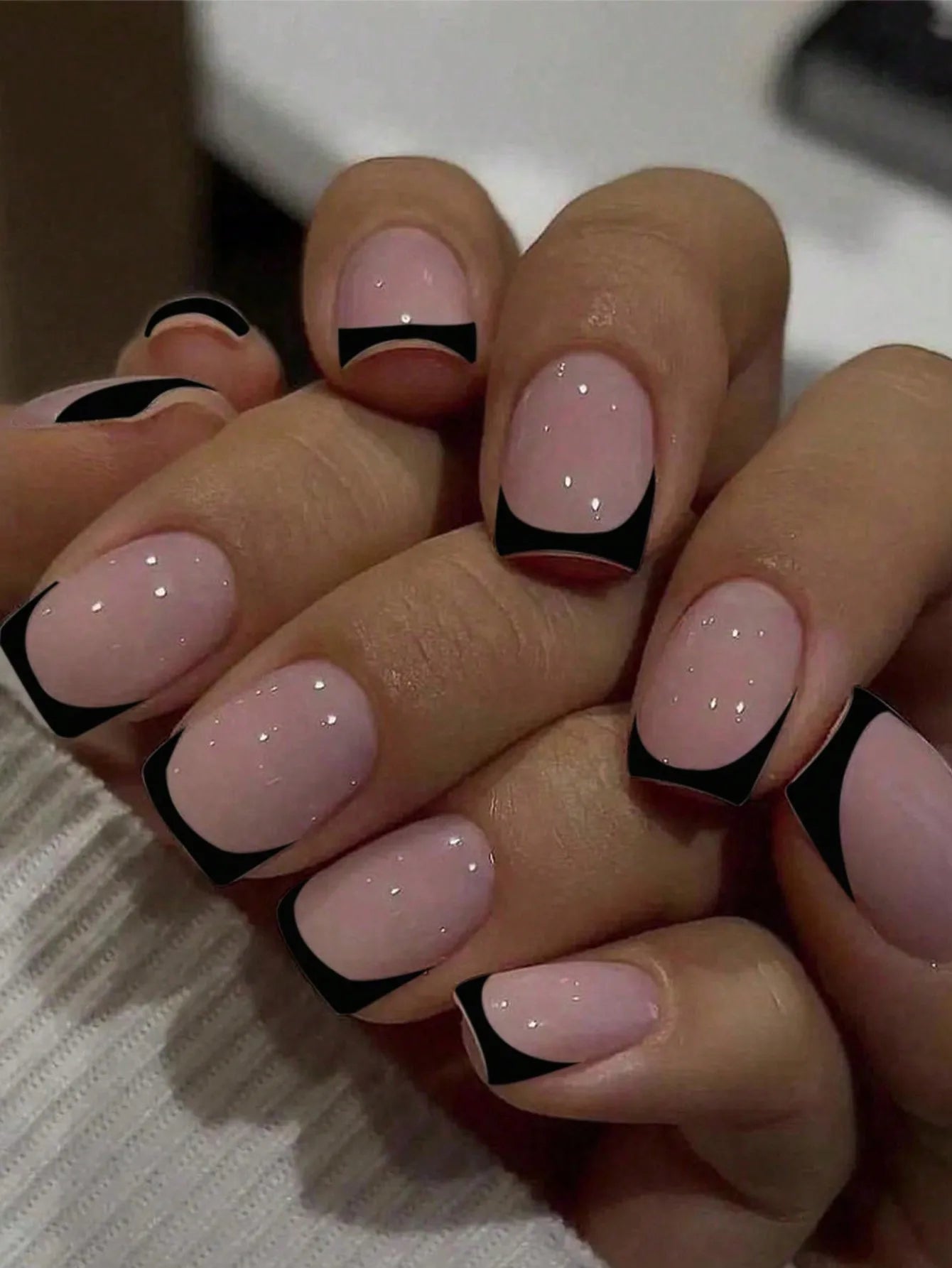 24PCS Press On Nails Short Pink Square Fingertip French Trim Press On Nails Love Design Sweet Nails Glisten Press On Nails