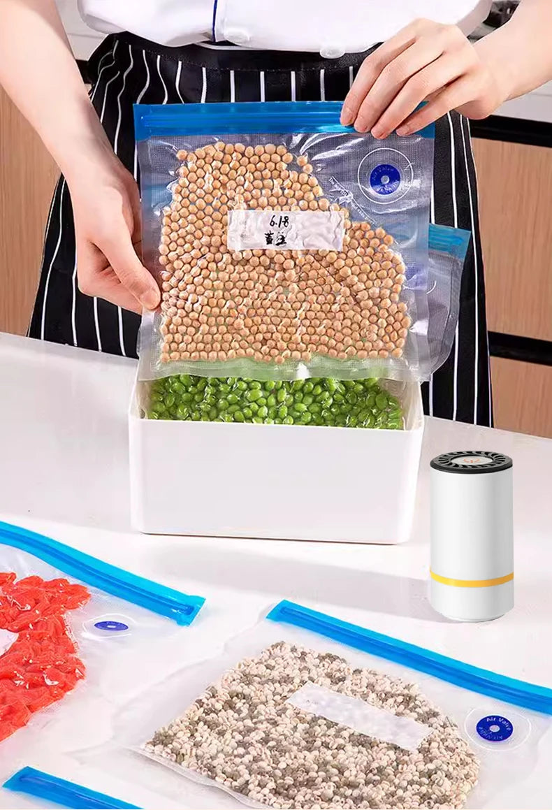 high-quality food handheld vacuum sealer Portable & Rechargeable Vacuum Sealer (Vacuum Sealers+ 30 reusable vacuum seal bags
