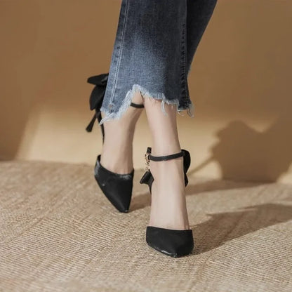 Wedding Heels Women Luxury Brand Design String Bead Pearls High Heels Ladies Sexy Elegant Pointed Toe White Black Pumps2025