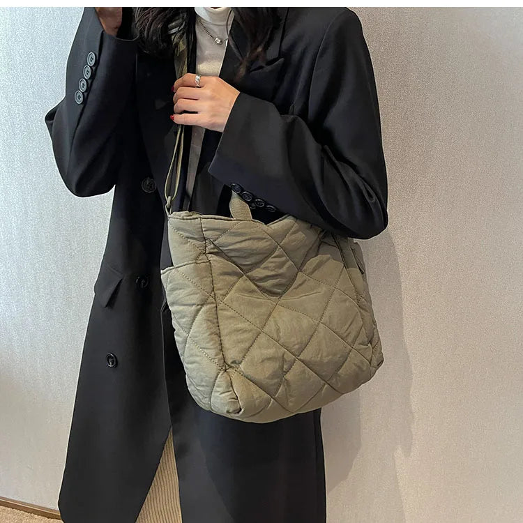 Large capacity Tote Bags for Women Shoulder Side Bag Fashion Space cotton Shopper Shopping Bags cute Ladies Totes 2022 Winter