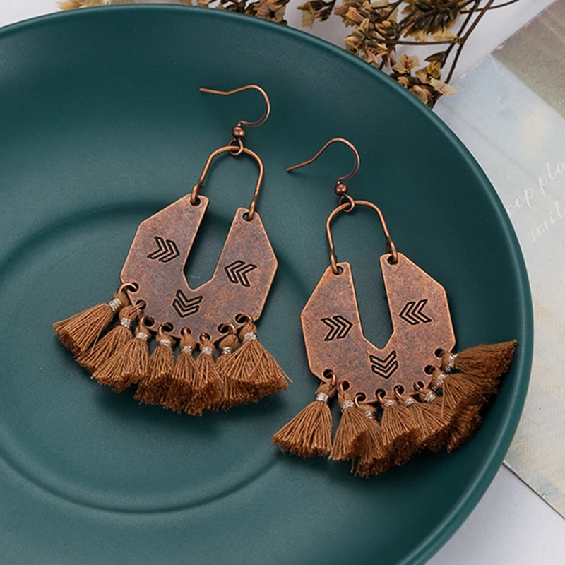 Bohemian Brown Geometric Fringe Earrings for Women Vintage Hollow Flower Beads Tassel Earrings Girls Party Jewelry Gifts