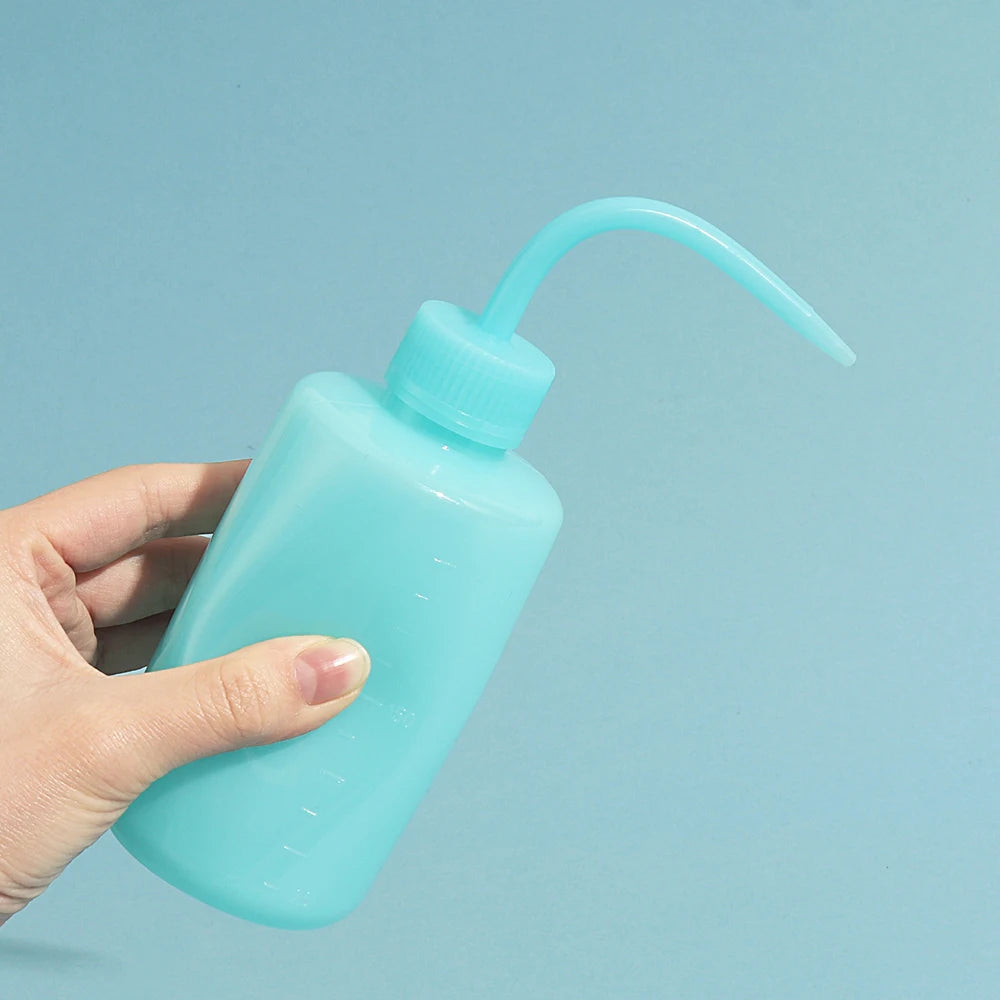 250ml Bulk Squeeze Water Squirt Bottles for Liquids with Narrow Mouth & Scale for Rinse Bottle Watering Tools, Plant Irrigation