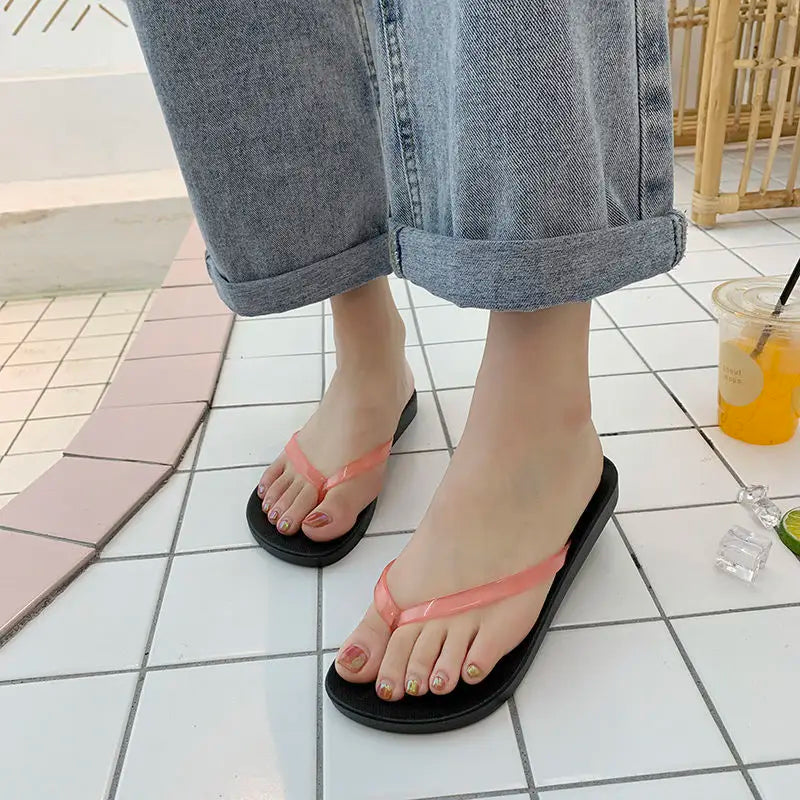 Flip-flops female students Korean version outer wear fashion flat bottom non-slip splint sandals clip-on beach slippers sandals