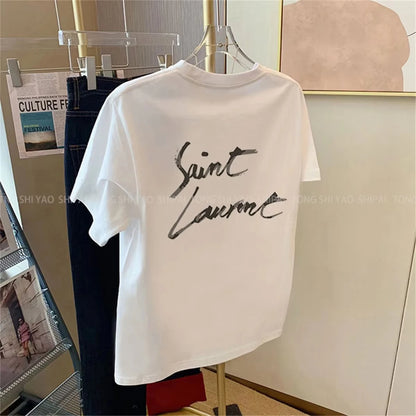 The New Designs of Short-sleeved T-shirts for Both Men and Women in The Summer of 2025 Are Trendy, Fashionable, Laid-back