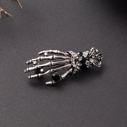 Skull Palm Inlaid Rhinestone Brooch for Men Gothic Fashion Retro Brooches Pin Halloween Day Jewelry Party Boyfriends Gift