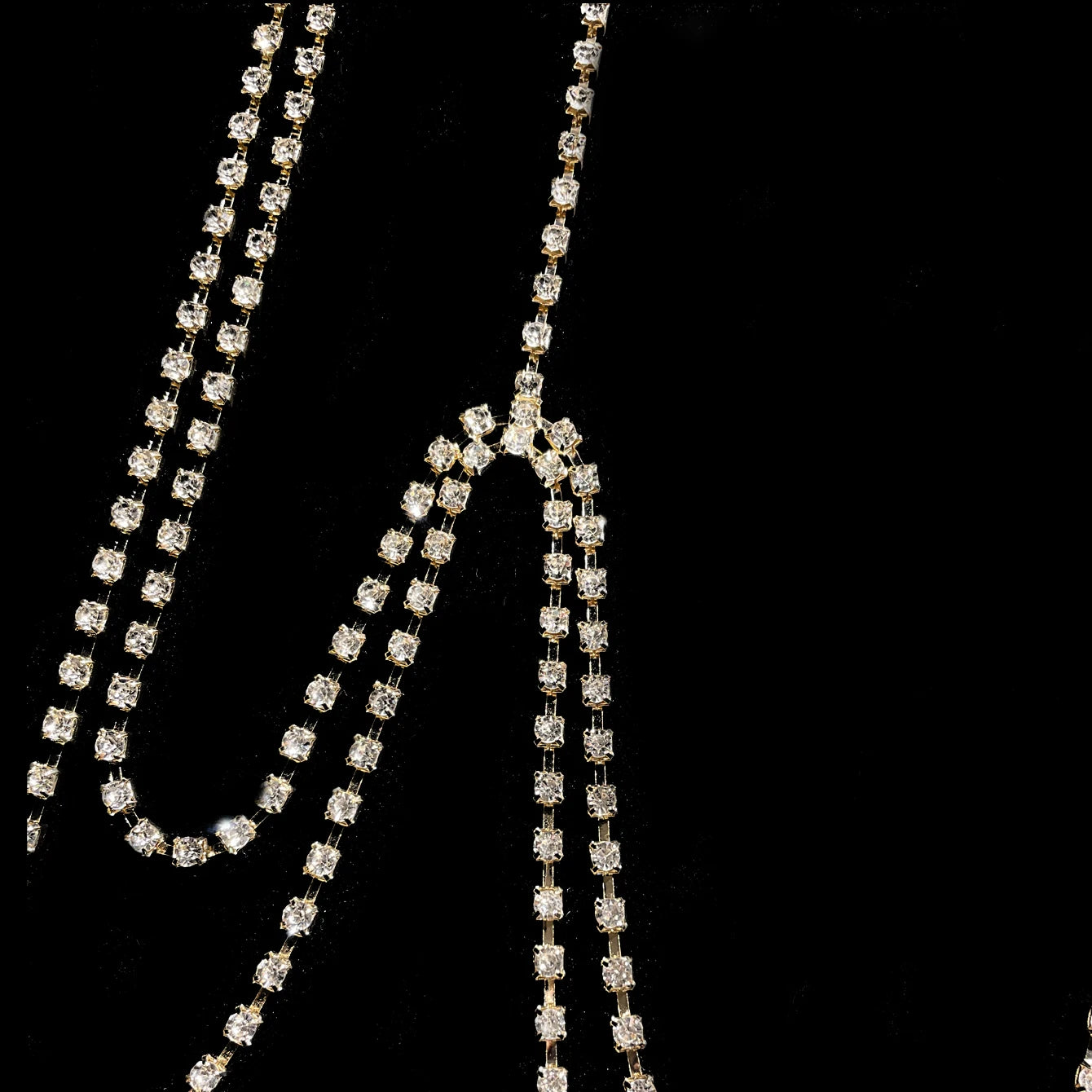 Light luxury dress accessories, tassel shoulder chain, fashionable and versatile body chain, niche high-end sense, temperament a