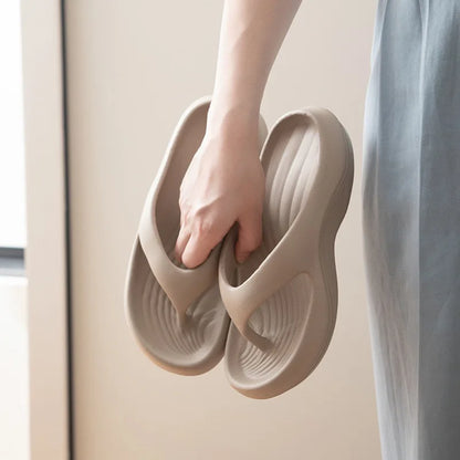 High-end And Touching Flip-flops For Summer Wear, Anti-slip, Anti-odor, And Comfortable Home Slippers That Pinch The Feet