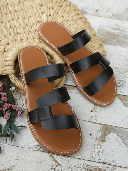 Spring 2025 new fashionable flat-bottomed outdoor versatile, lightweight and wear-resistant one-line beach flip-flops for women
