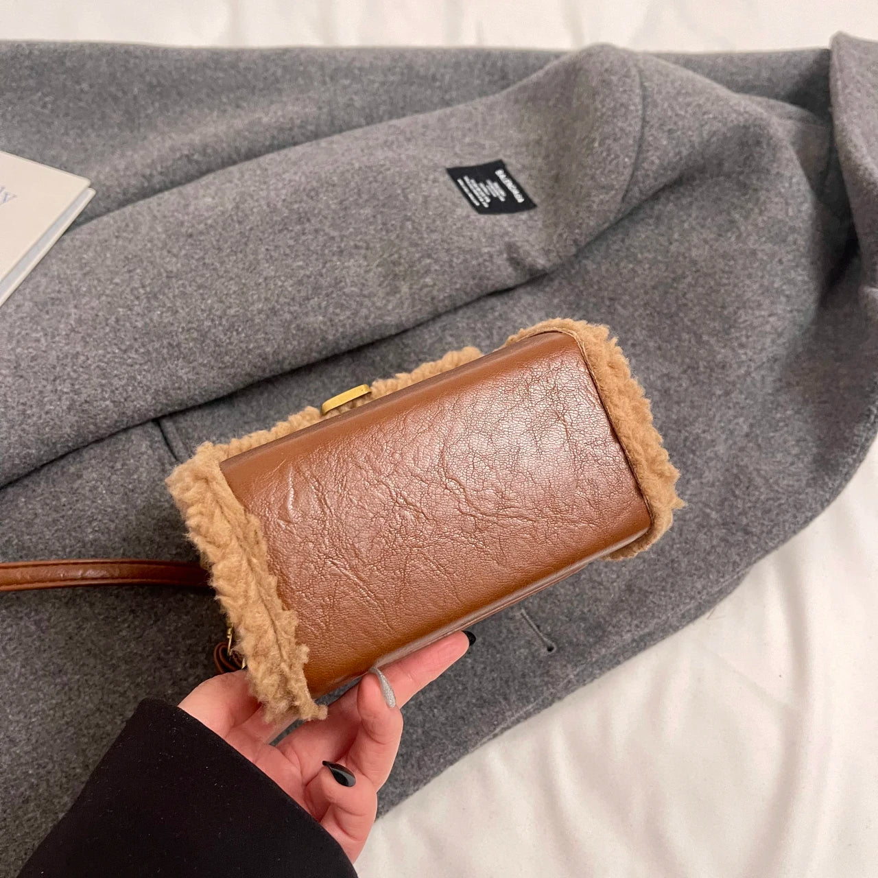 Fashion Small Totes Bag 2024 Trend PU Leather Shoulder Bags for Women Cute Short Handle Crossbody Phone Bag Luxury Fur Handbags