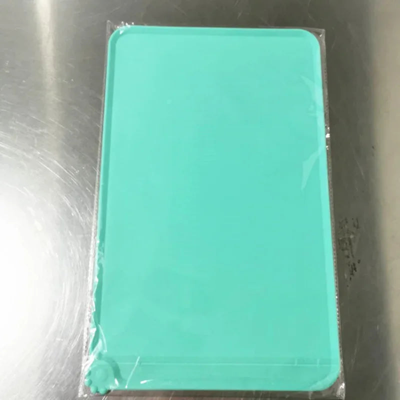 Silicone Pet Food Mat - Waterproof & Non - Stick Feeding Pad for Dogs & Cats - Anti - Spill Feeder Tray Placemat